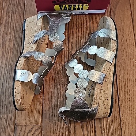 Vaneli Kelcie Palepit Gesakid Sandals Heel Wedges New in Box - Picture 2 of 9